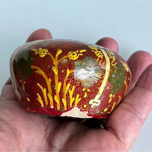 Antique & Vintage Kashmiri paper mache boxes and paperweight set of 3 pieces - Picture 14 of 16